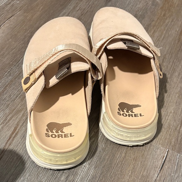 Sorel Viibe Clog Slip On Shoe in Nova Sand, Midnight Cocoa - Picture 9 of 10